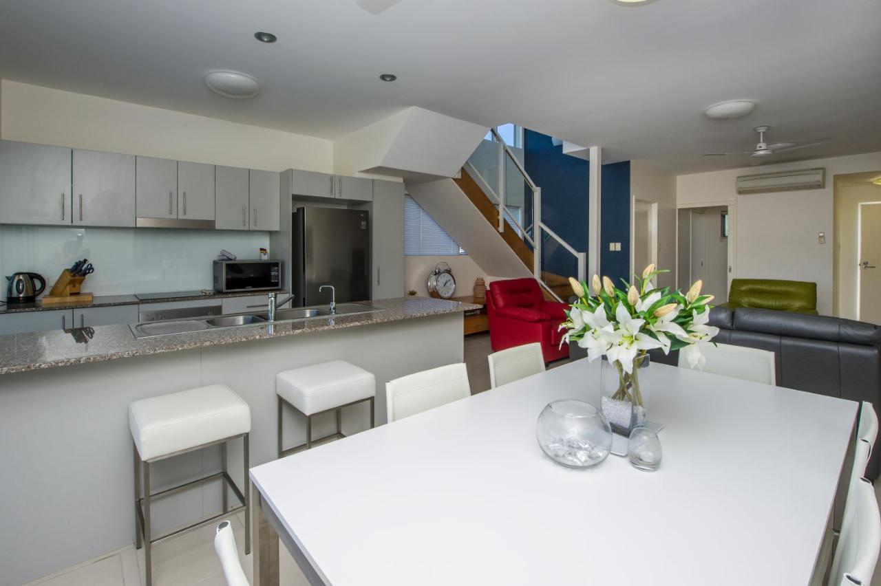 Beachside Magnetic Harbour Apartments Nelly Bay Extérieur photo