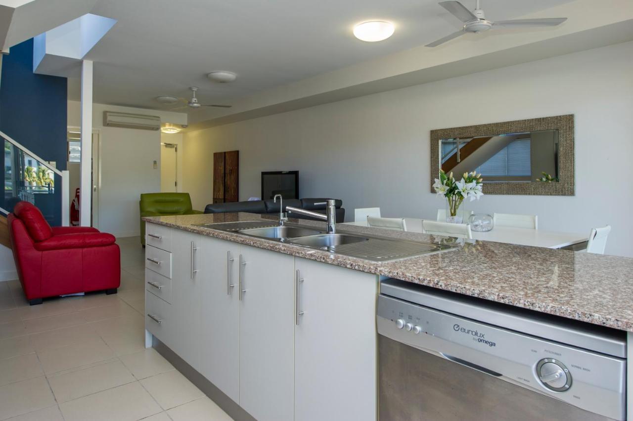 Beachside Magnetic Harbour Apartments Nelly Bay Extérieur photo