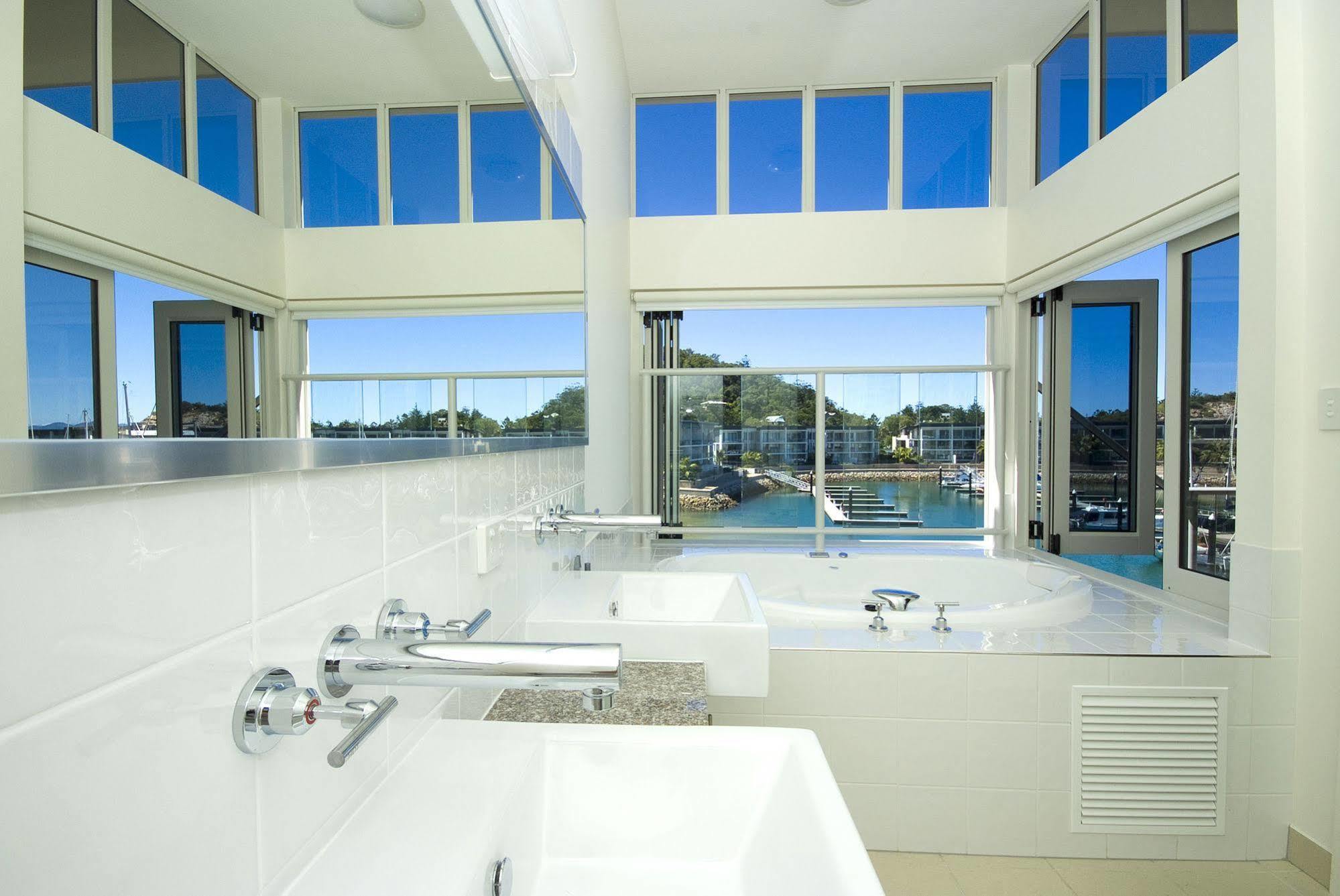 Beachside Magnetic Harbour Apartments Nelly Bay Extérieur photo