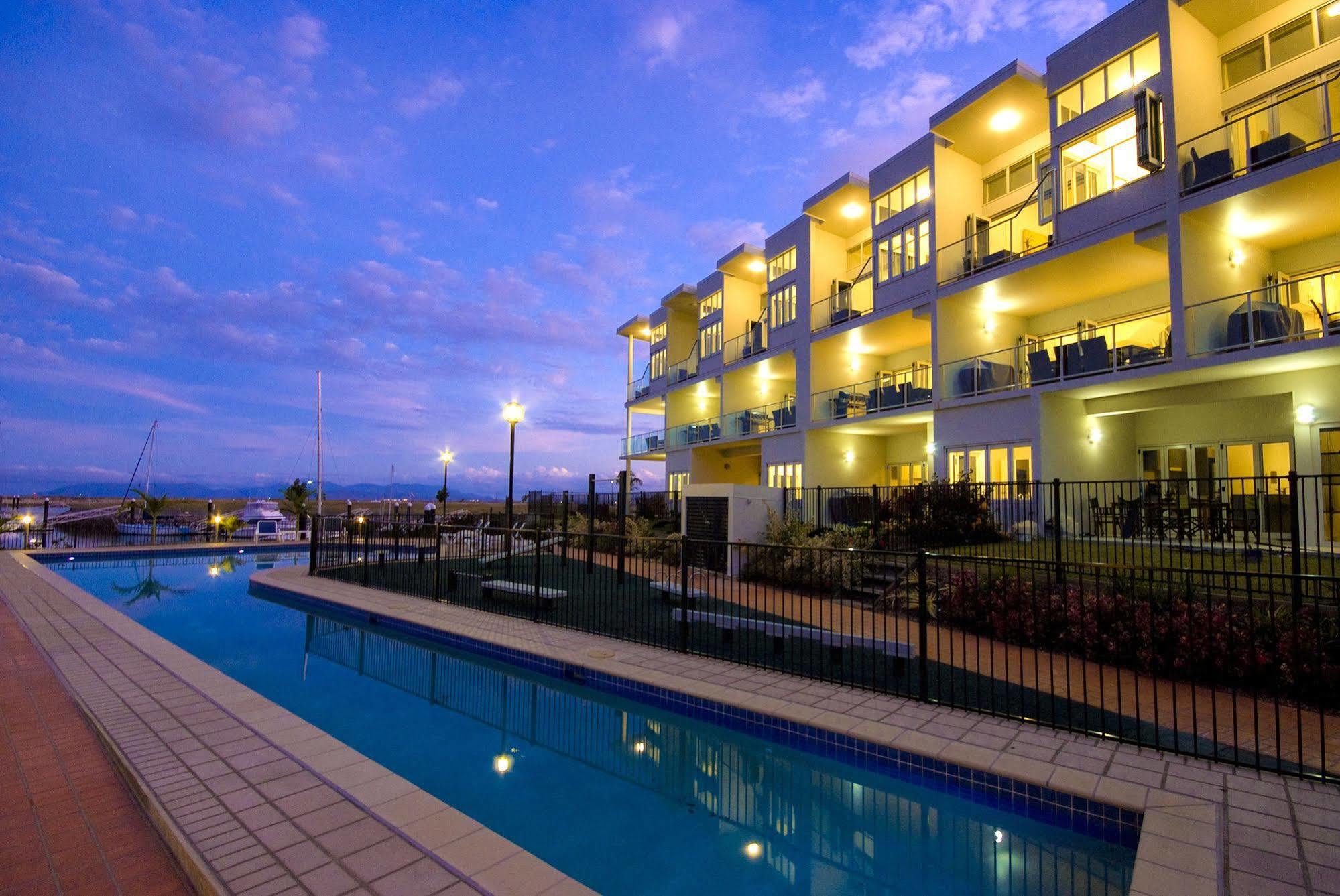 Beachside Magnetic Harbour Apartments Nelly Bay Extérieur photo