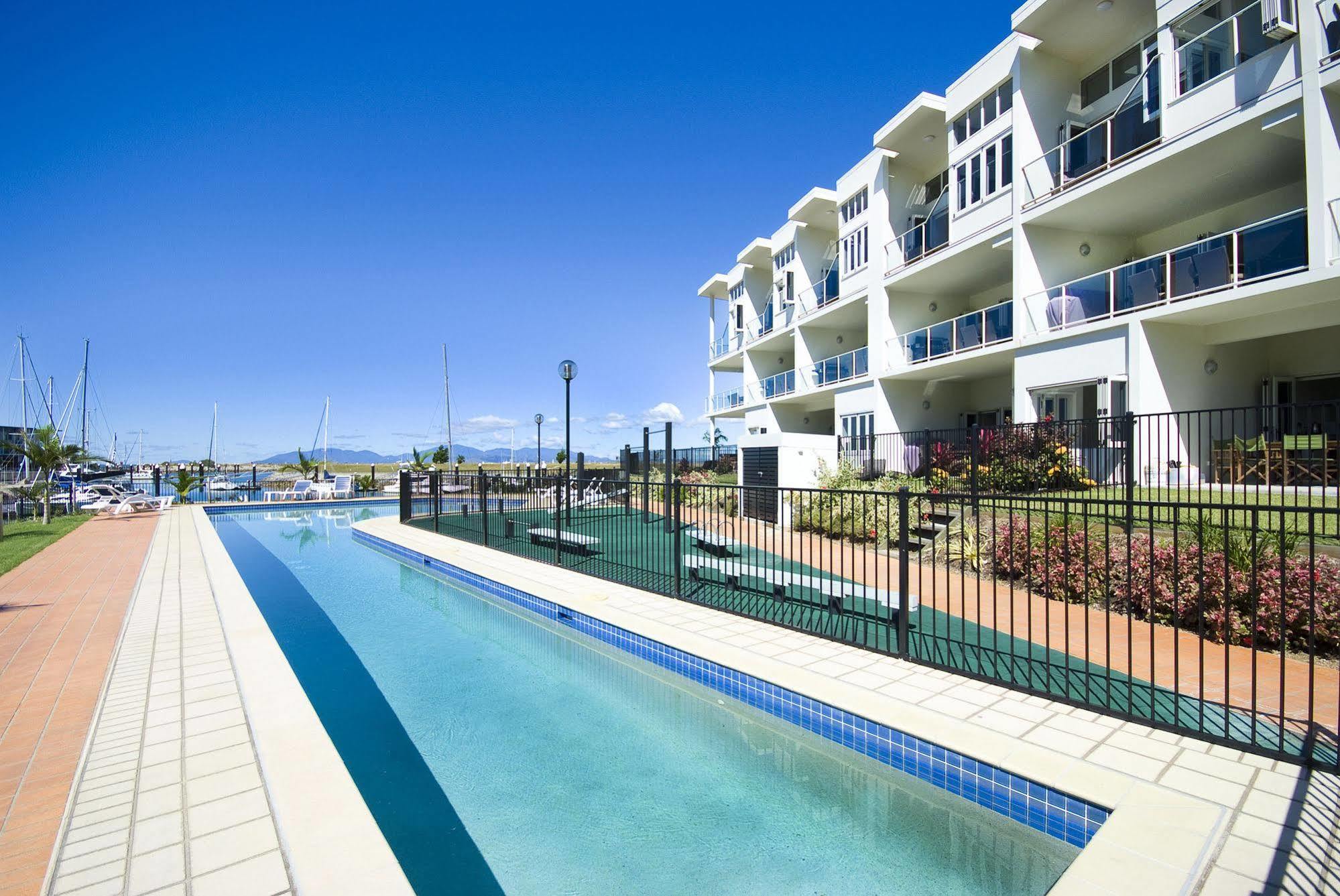 Beachside Magnetic Harbour Apartments Nelly Bay Extérieur photo